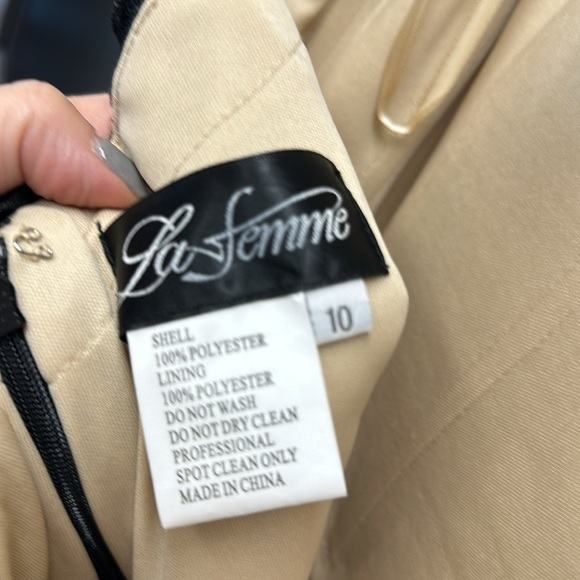 La Femme style number 19750 black lace over nude lining in multiple sizes - Picture 8 of 10